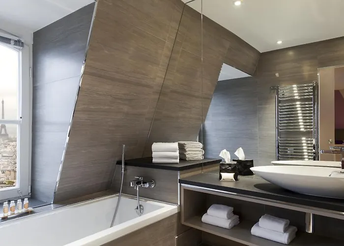 Timhotel Montmartre Париж