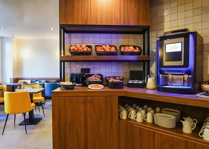 Timhotel Montmartre Отель Париж