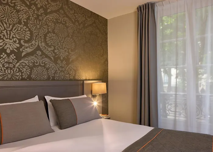 Timhotel Montmartre Отель Париж