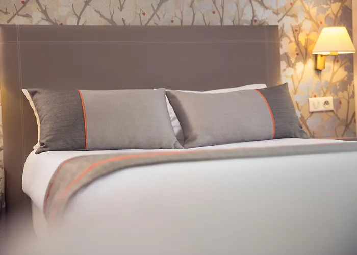 Отель Timhotel Montmartre Париж