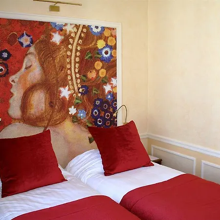 Timhotel Montmartre Hotel 3*